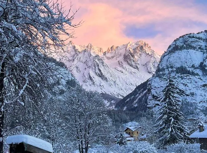 ホテル ロ カンパーニョル